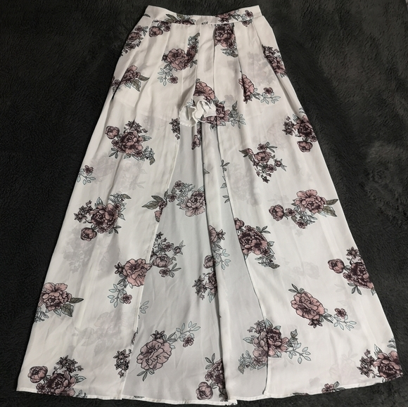 Streetwear Society Floral High-Low Chiffon Skirt - Picture 1 of 5